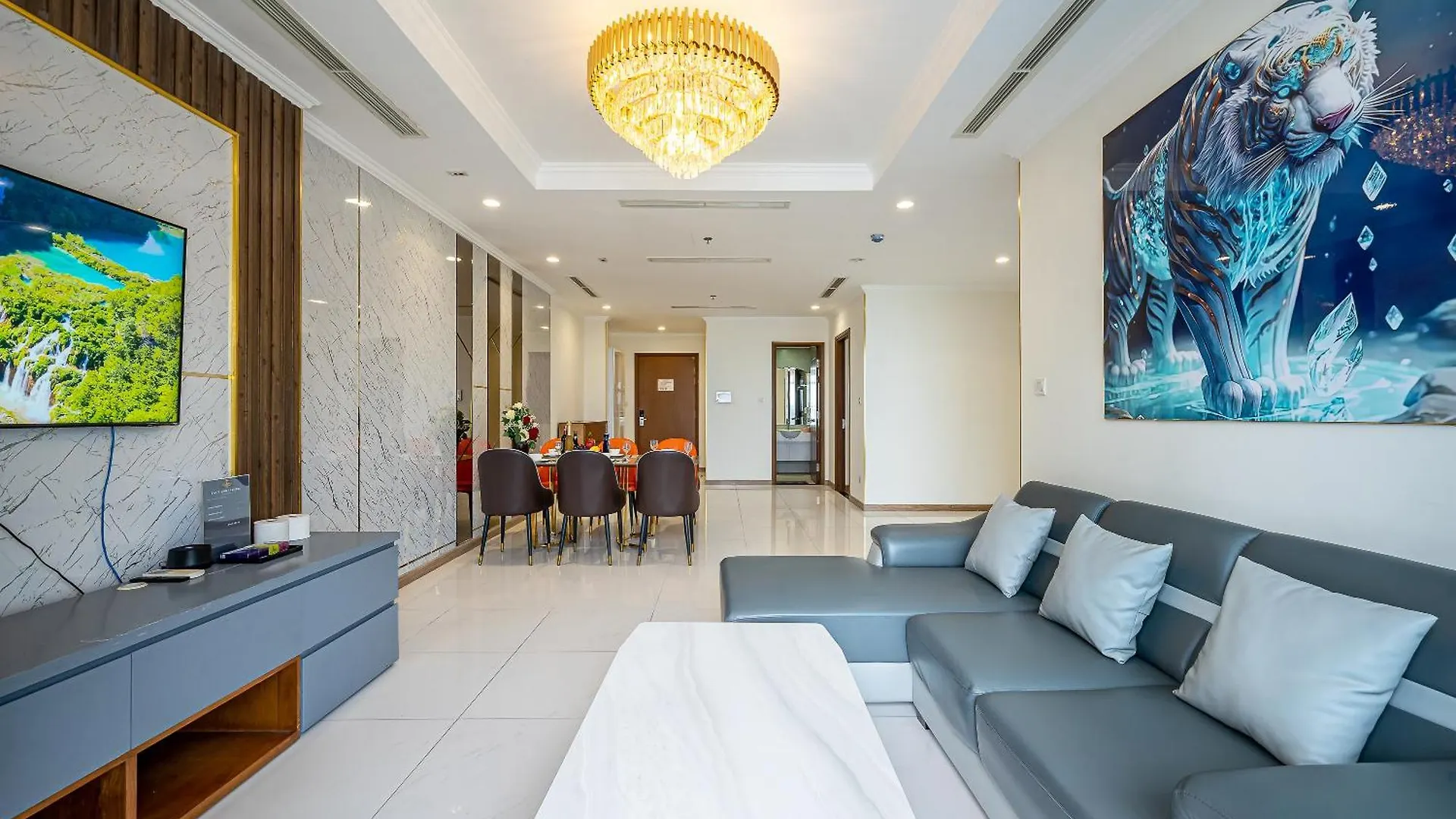 Vinhomes Luxury Art Condotel Ho Chi Minh City 0*,  Vietnam